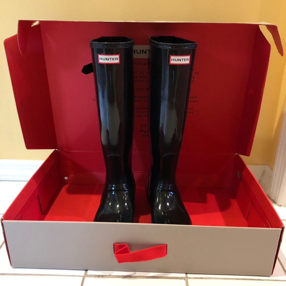Original back adjust gloss tall Hunter boots.